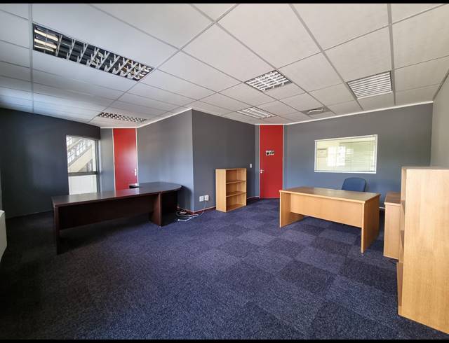 57M² OFFICE TO LET IN TYGER WATERFRONT